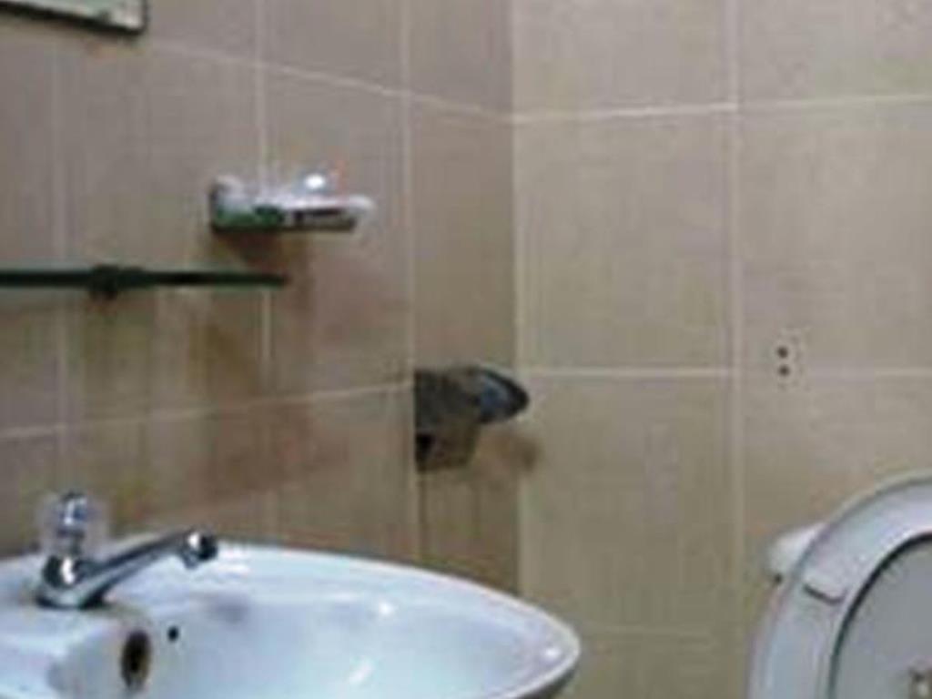 Hoang Tay 2 Hotel Хошимин Экстерьер фото