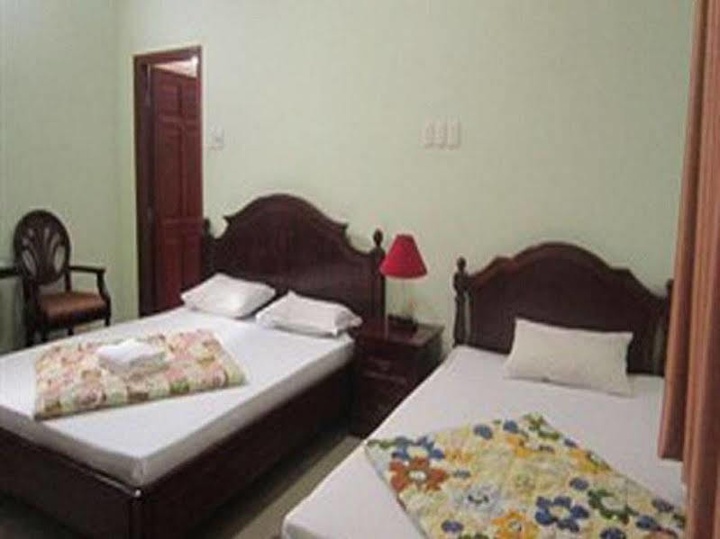 Hoang Tay 2 Hotel Хошимин Экстерьер фото
